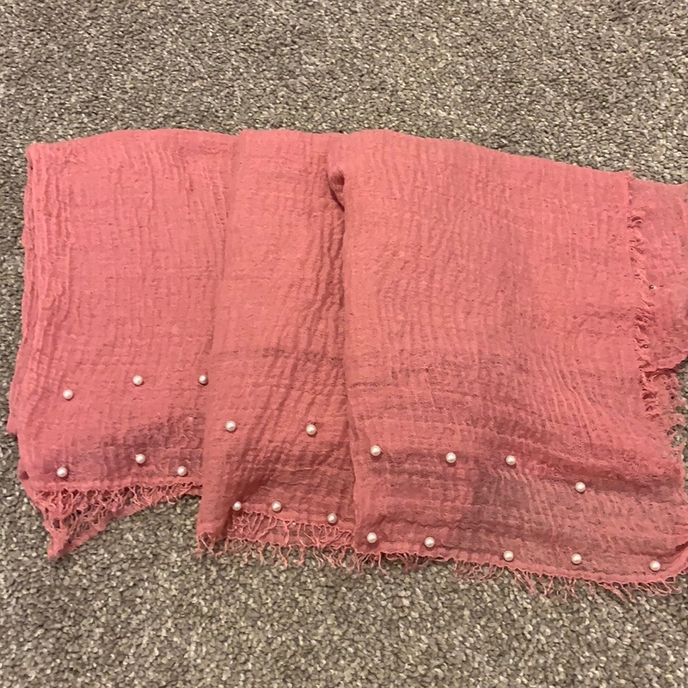 Muslin Pearl edged swaddle blanket